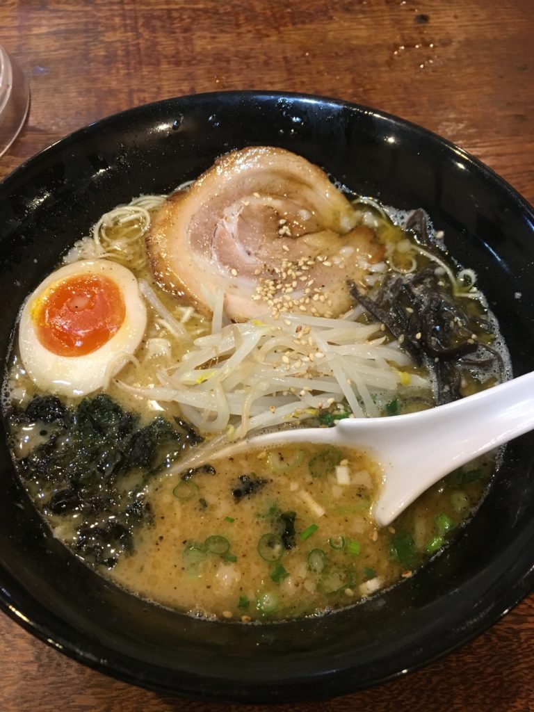 豚骨ラーメン