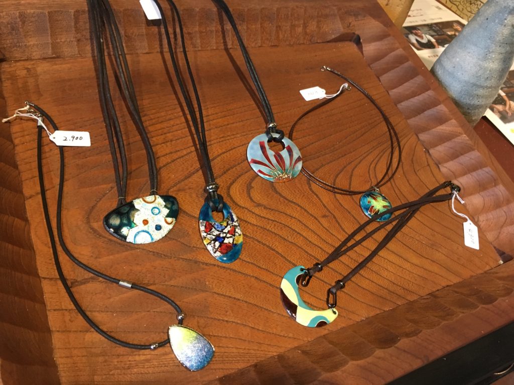 展示コーナーのアクセサリー