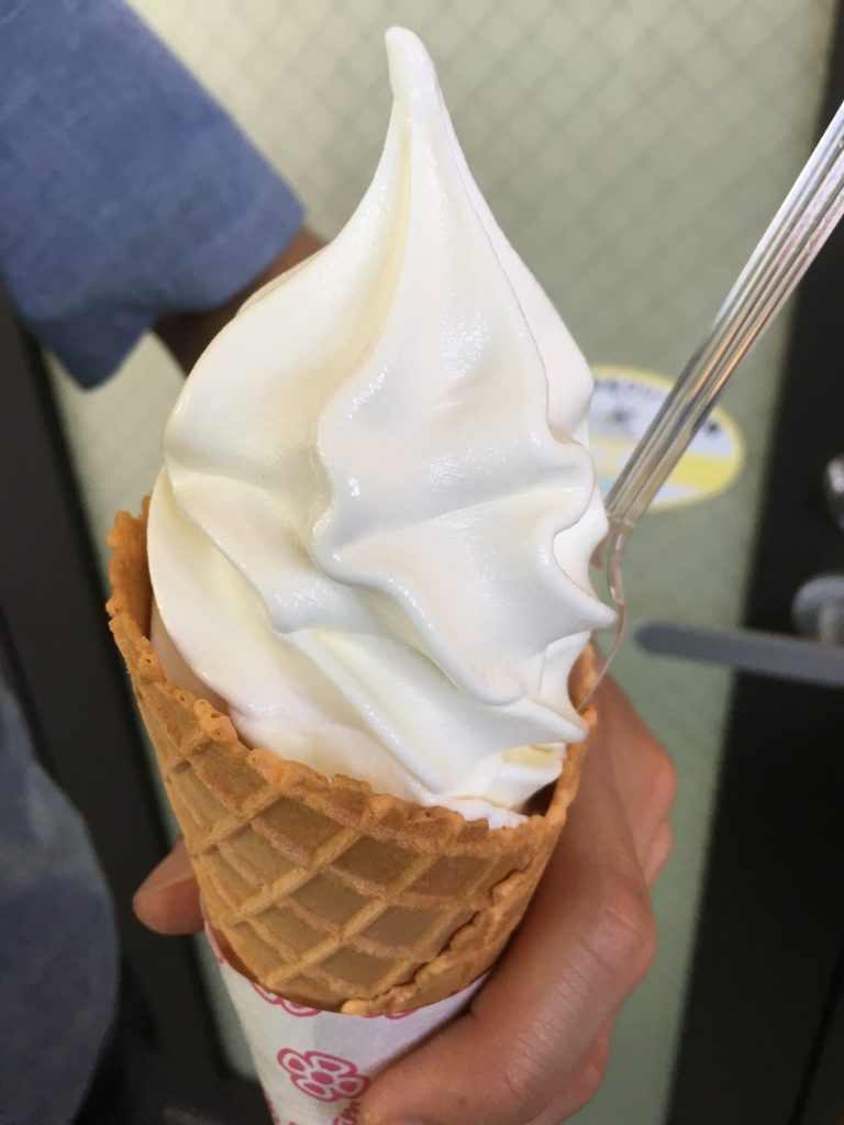 氷菓子工房の豆乳ソフトクリーム