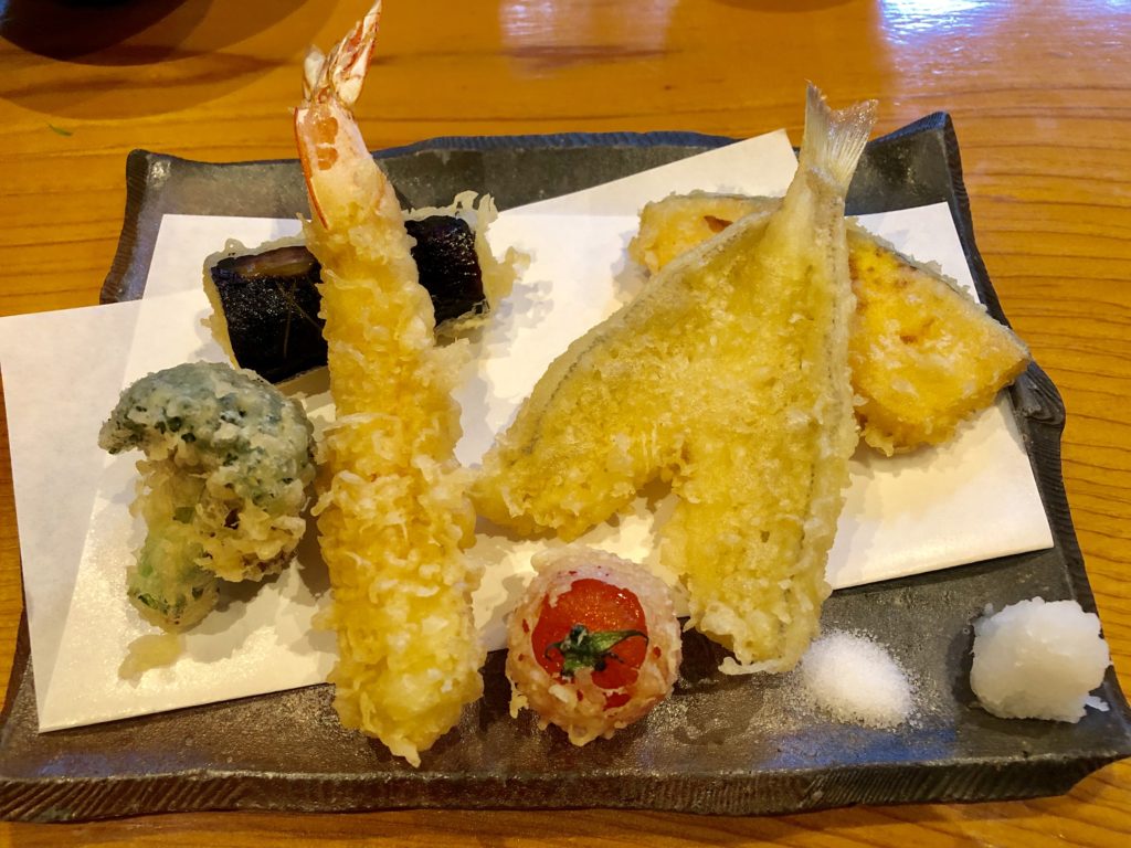 天ぷら盛り合わせのアップ写真