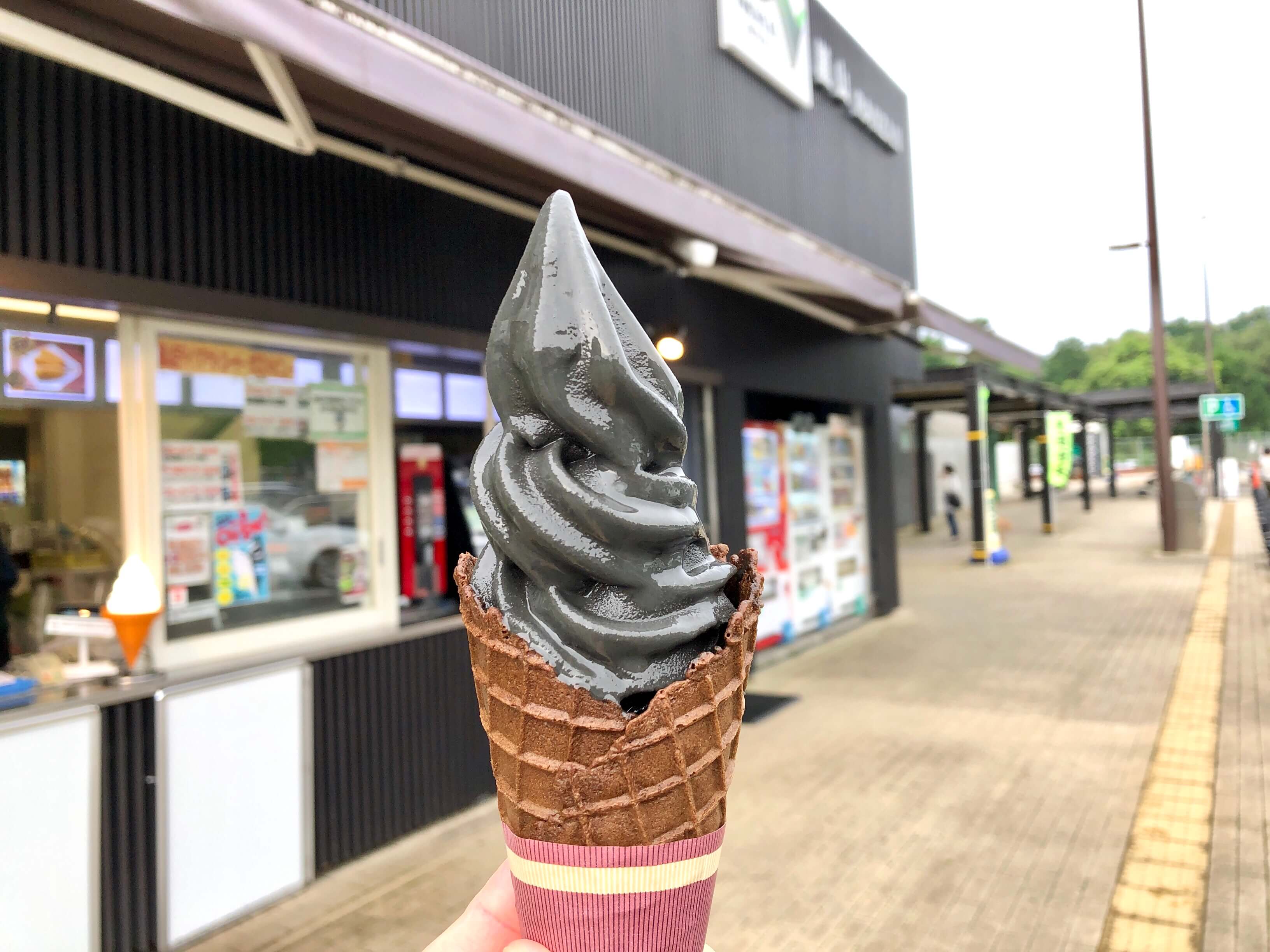 グレースクラス　ソフトクリーム　トップス　ブラック　黒 黒壁スクエアに新たな魅力が！TABLE SIX patisserieが贈る「ガラスの