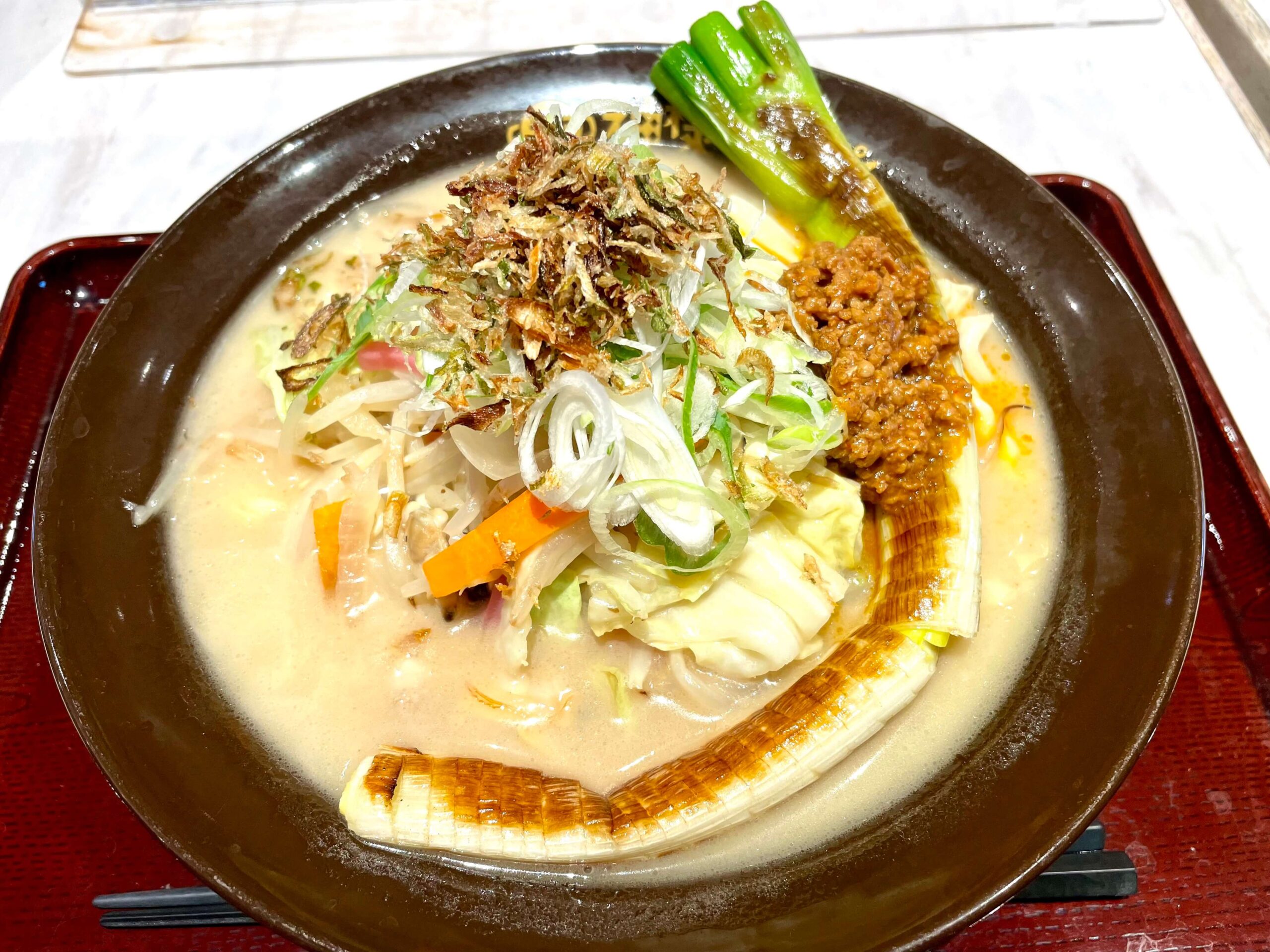 上里SA上り｜神様ちゃんぽんで深谷ねぎ丸ごと1本入ったちゃんぽんを実